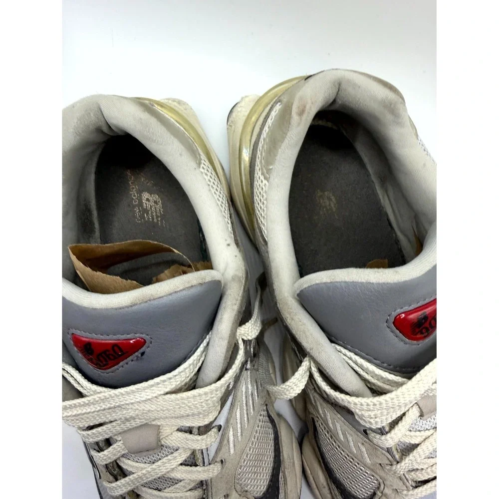 New Balance 9060 Unisex M10/W11.5 Shoes Rain Cloud‎ Castle Rock Lace Up Sneakers